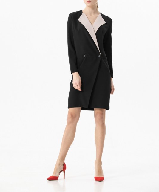 Сукня чорна двобортна з бежевим коміром