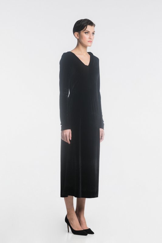 Чорна оксамитова сукня з асиметричним декольте Фото 2