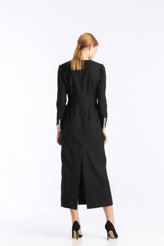 Чорна сукня міді з V-подібним вирізом Фото 3