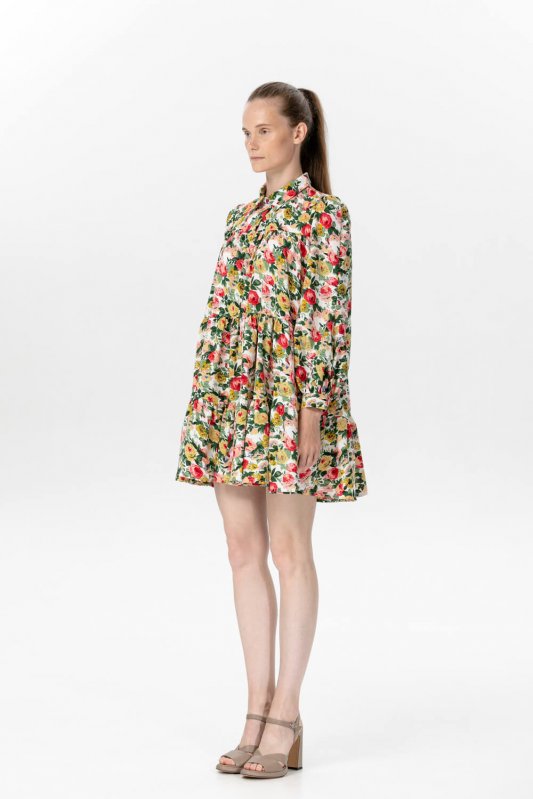 Яркое короткое платье с мелким цветочным принтом Фото 3