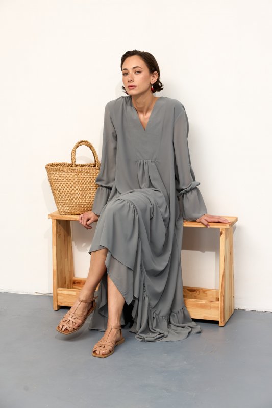 Длинное серое платье свободного кроя Фото 4