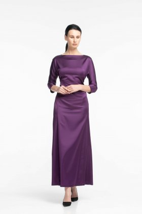 Длинное фиолетовое платье с открытой спинкой