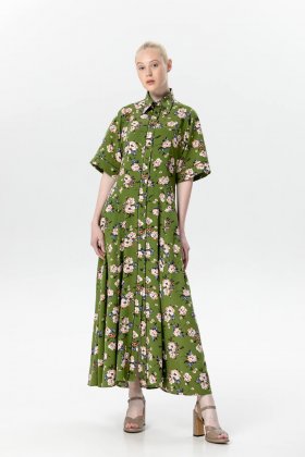 Довга зелена сукня з квітковим принтом
